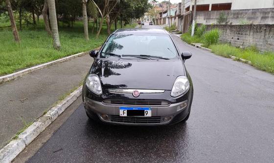 FIAT PUNTO 1.6 ESSENCE 16V FLEX 4P MANUAL FIAT PUNTO 1.6 ESSENCE 16V FLEX 4P MANUAL